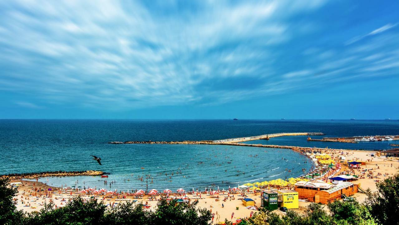 Central 1Br Apt Walk To Beach & Old Town Sol Constanţa Exterior foto